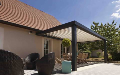 7 Black pergola